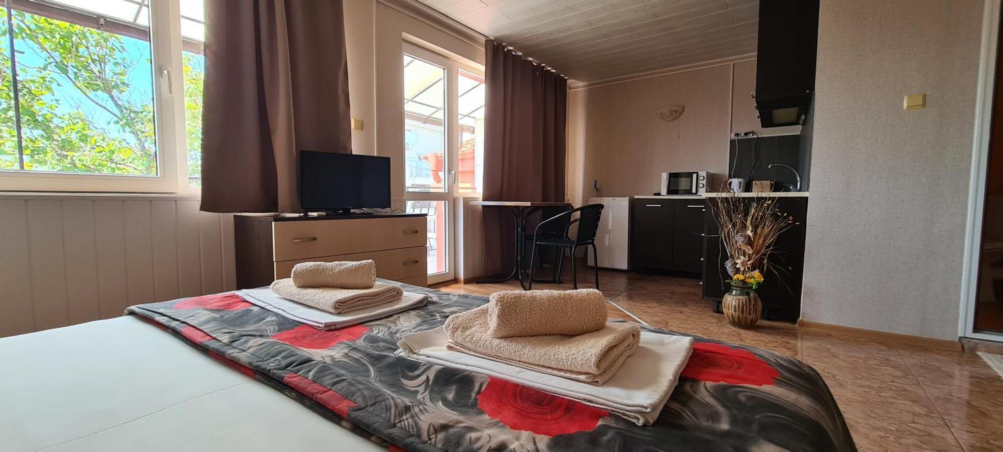 Sineva Guest House Ravda Buitenkant foto