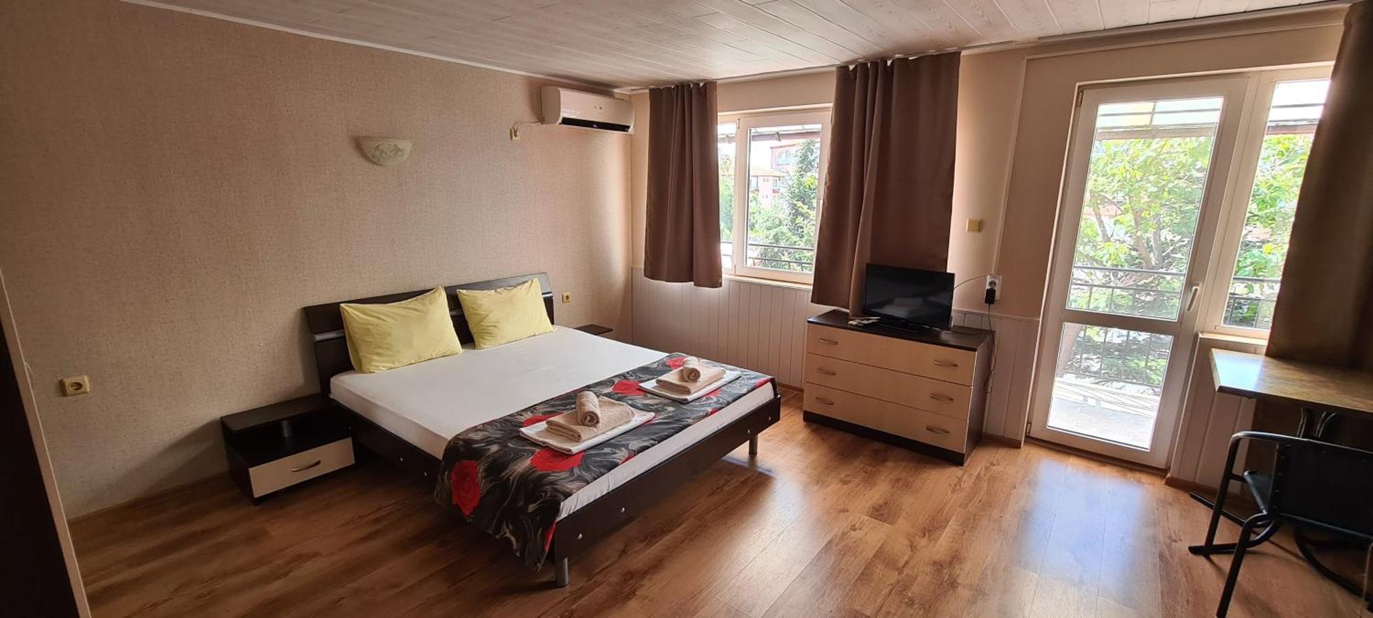 Sineva Guest House Ravda Buitenkant foto